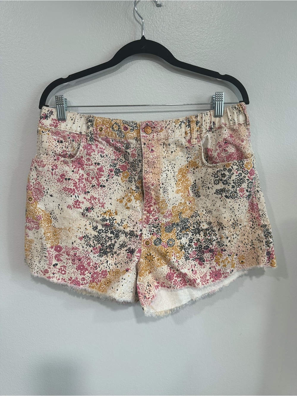 Pilcro Floral Patchwork Cream, Pink & Gold Denim Shorts